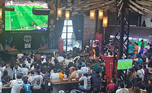 Multitudinario visionado de el clásico en México con Luckia y LALIGA