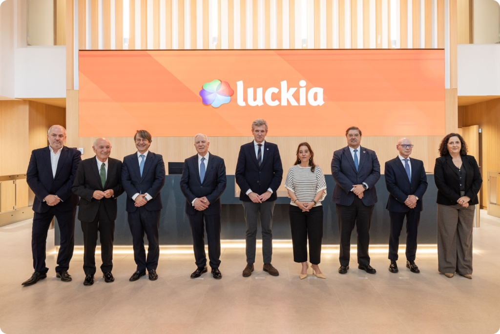 inauguracion nueva oficina luckia